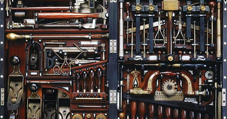 Photo of the Studley tool chest, to symbolize tools, which this page offers for holding SOPHIA meetings.