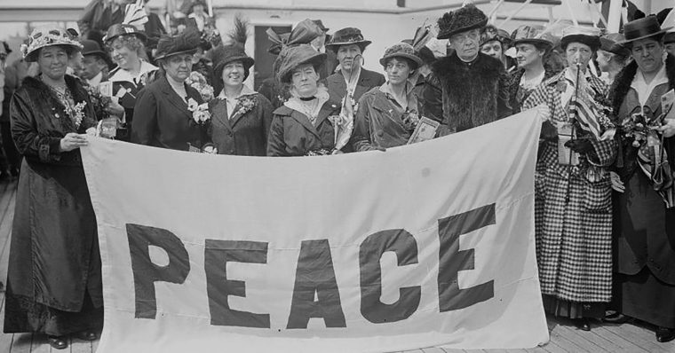 Jane Addams and other activists calling for peace.
